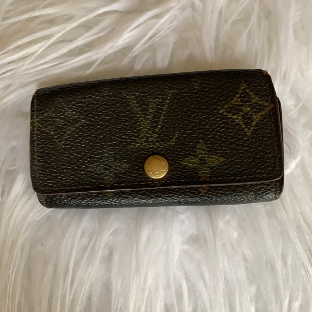 ⚜️Authentic Louis Vuitton Key Holder⚜️